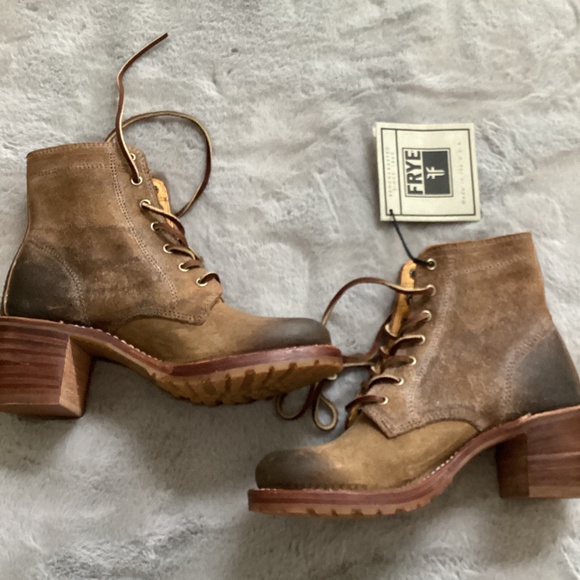 NWT Frye lace up short boot leather size 6 - Picture 3 of 9